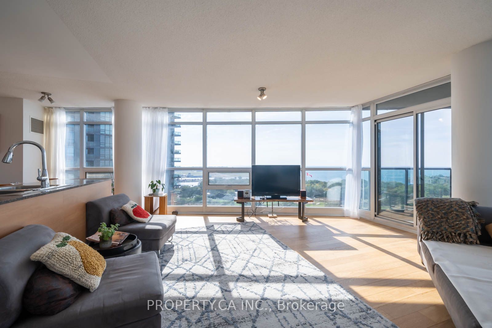 231 Fort York Blvd, #1803