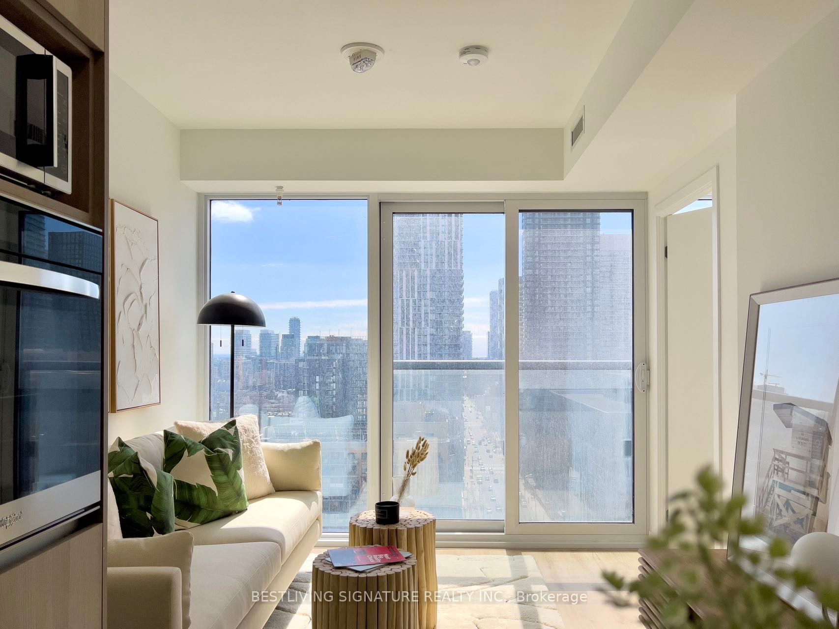 319 Jarvis Street #1802