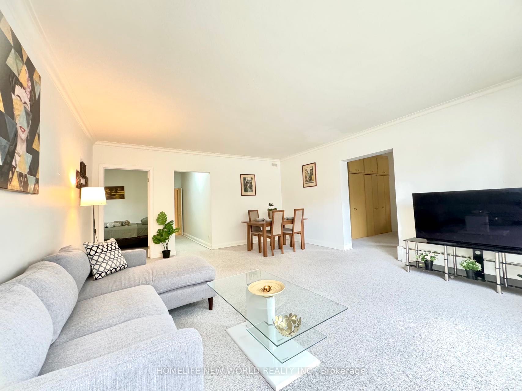 1563 Bathurst St