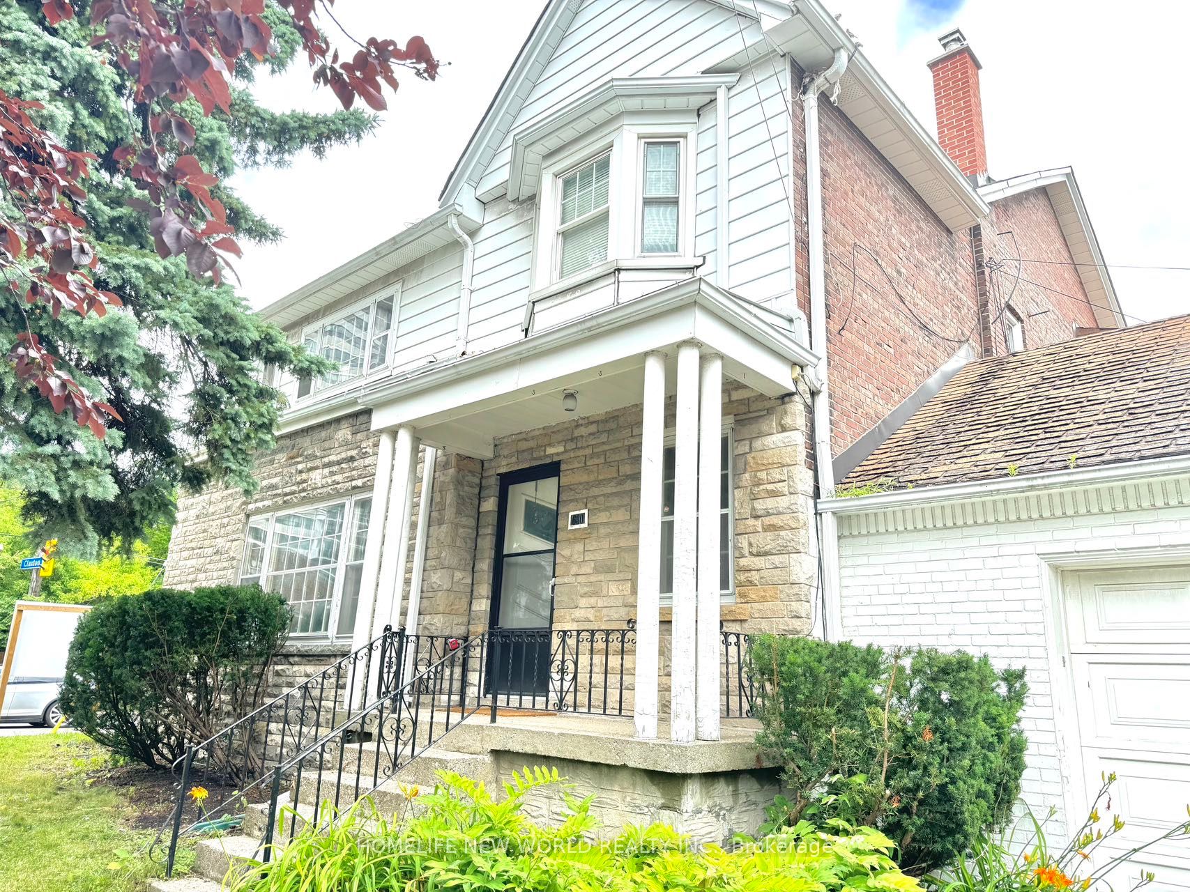 1563 Bathurst St