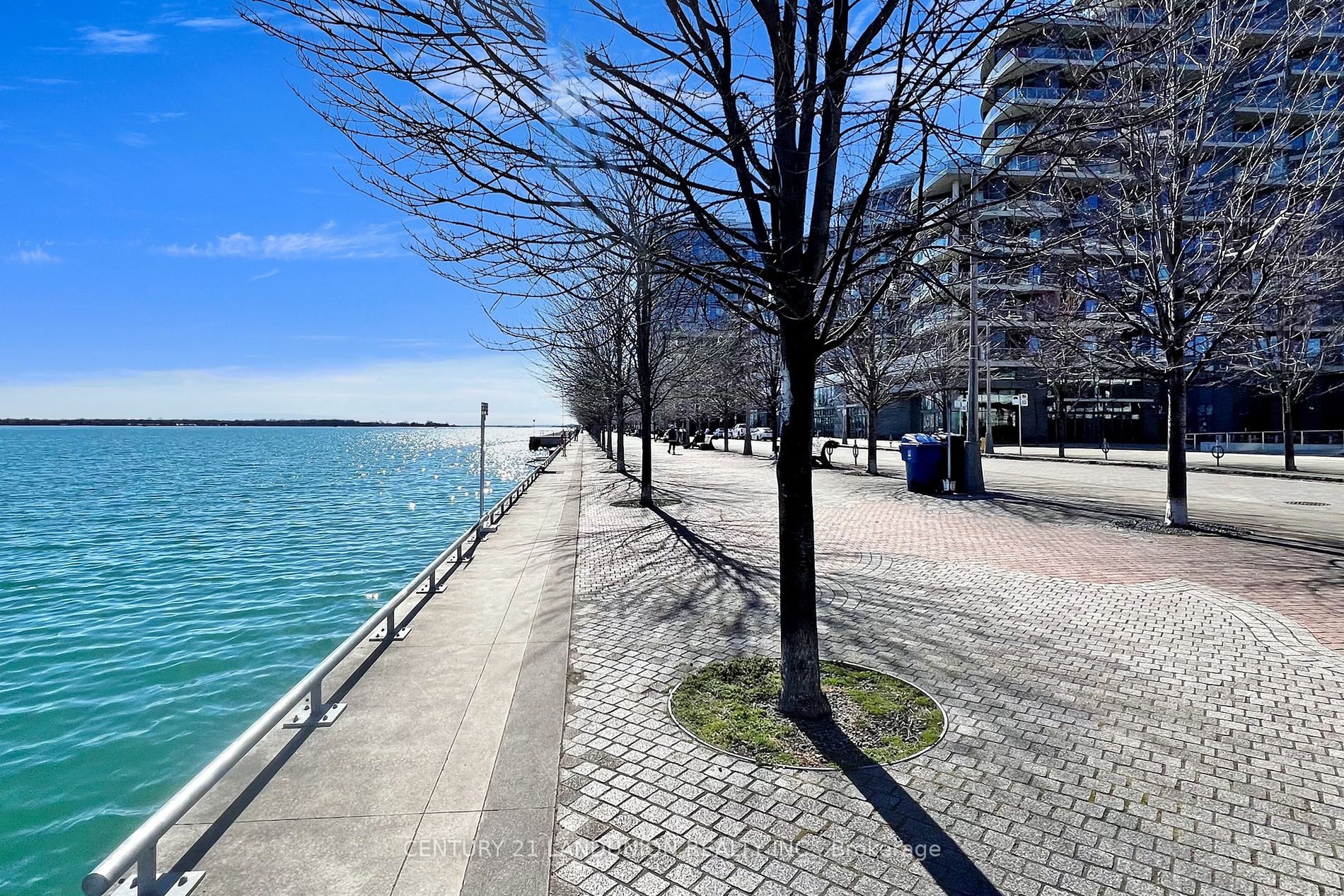 118 Merchants' Wharf, #422
