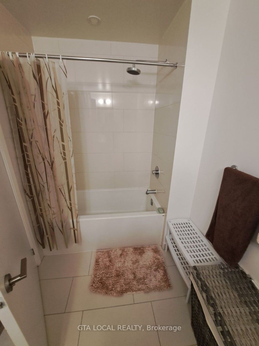 34 Tubman Ave, #406