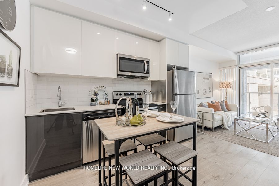 621 Sheppard Avenue E #250
