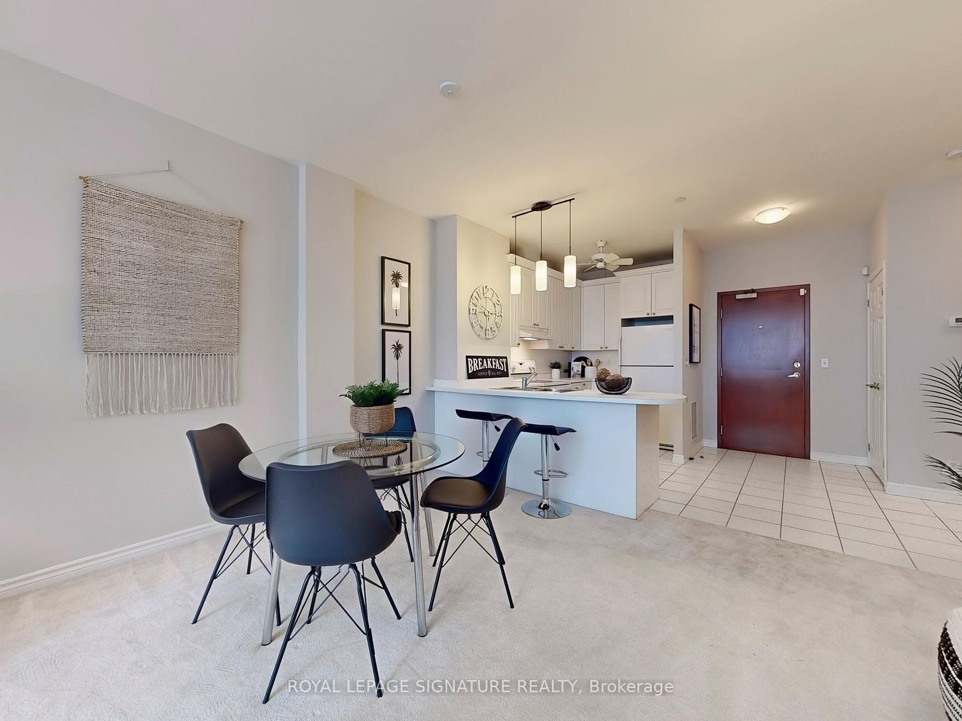 980 Yonge Street, #209