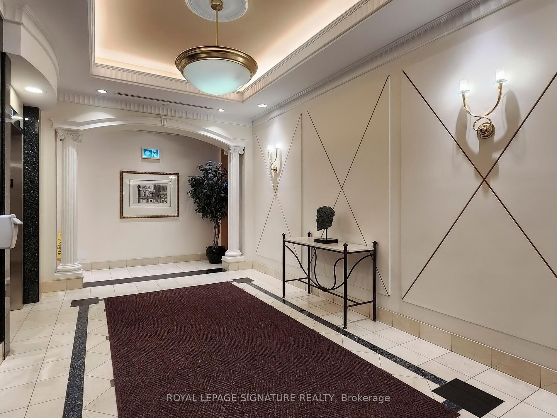 980 Yonge Street, #209