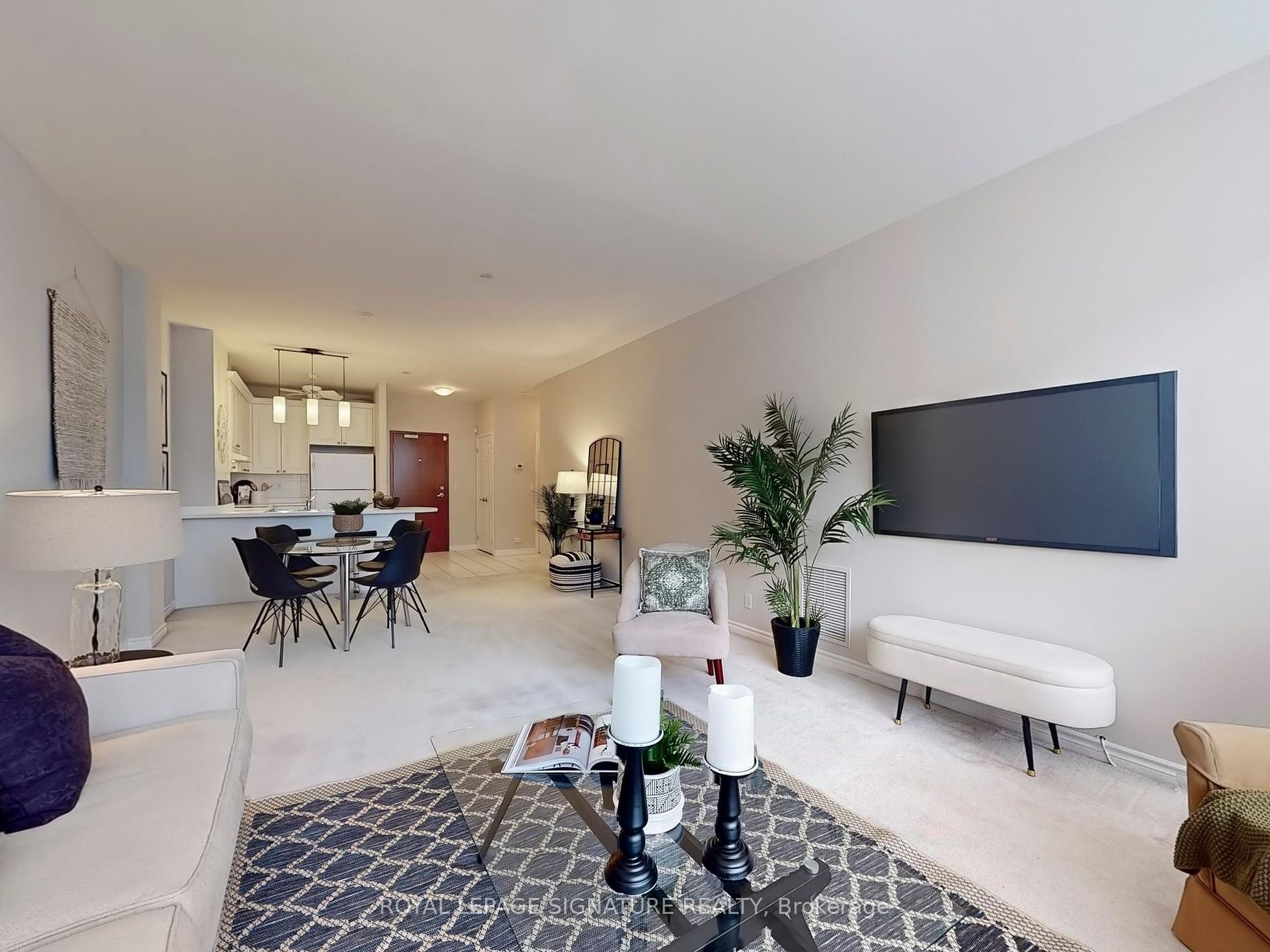 980 Yonge Street, #209