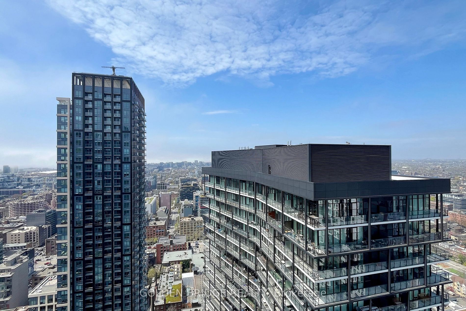38 Widmer Street, #4211
