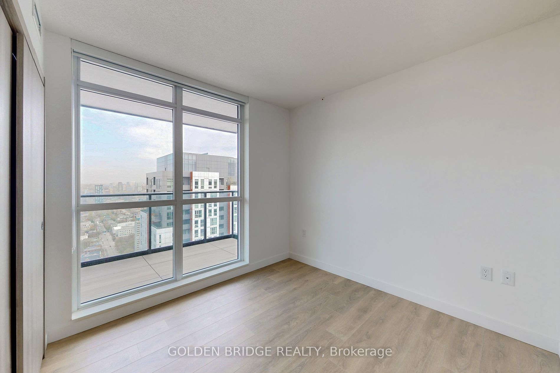 38 Widmer Street, #4211