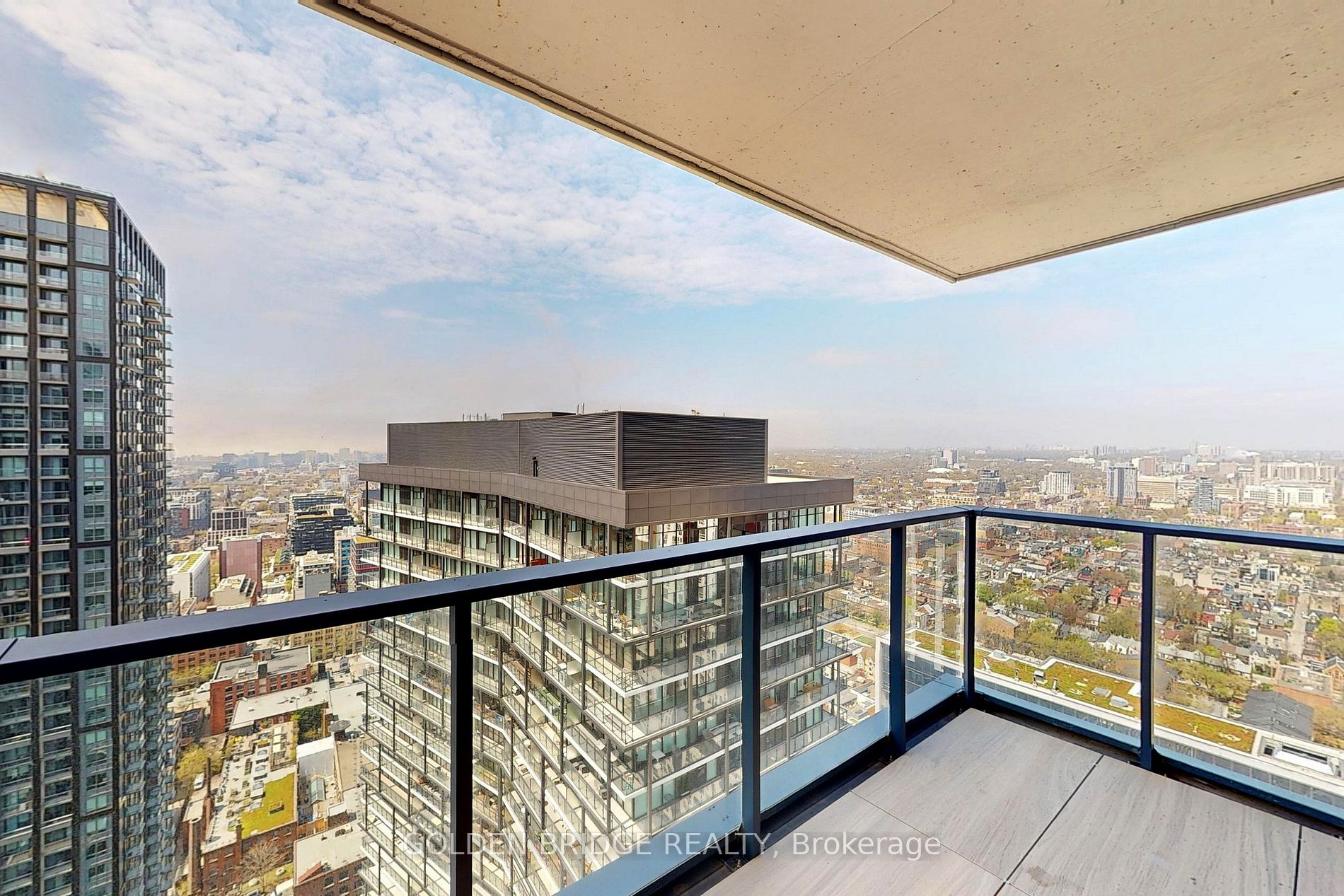 38 Widmer Street, #4211