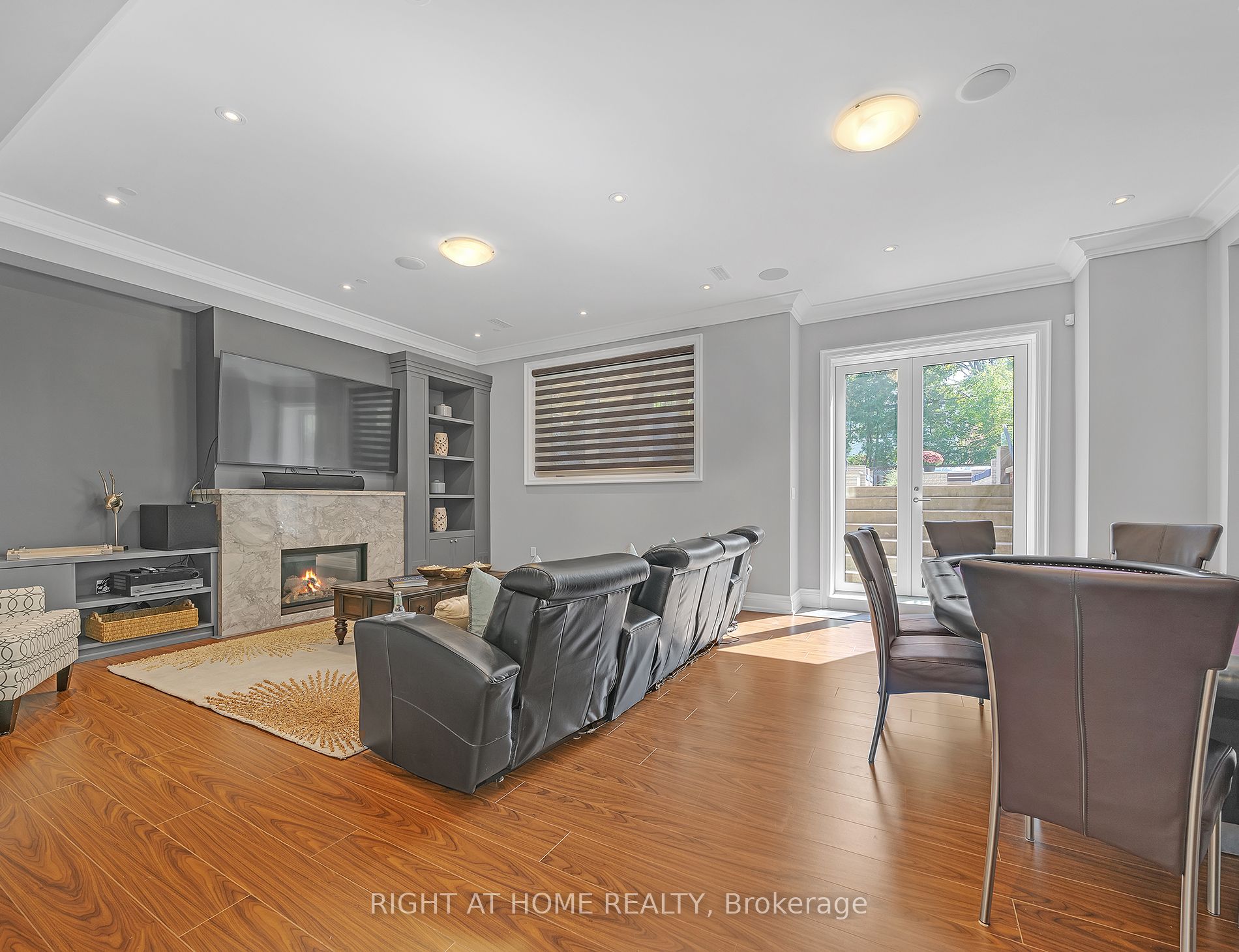 481 Broadway Ave