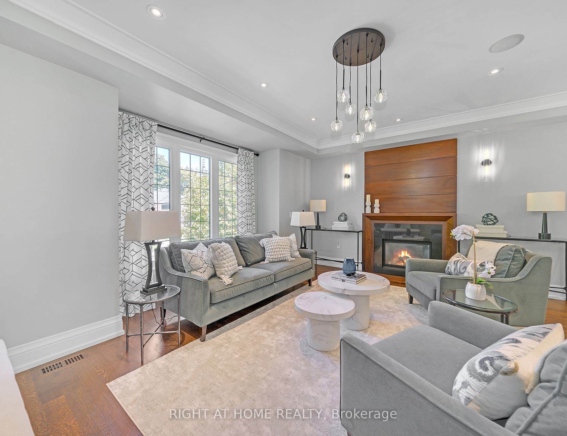481 Broadway Ave