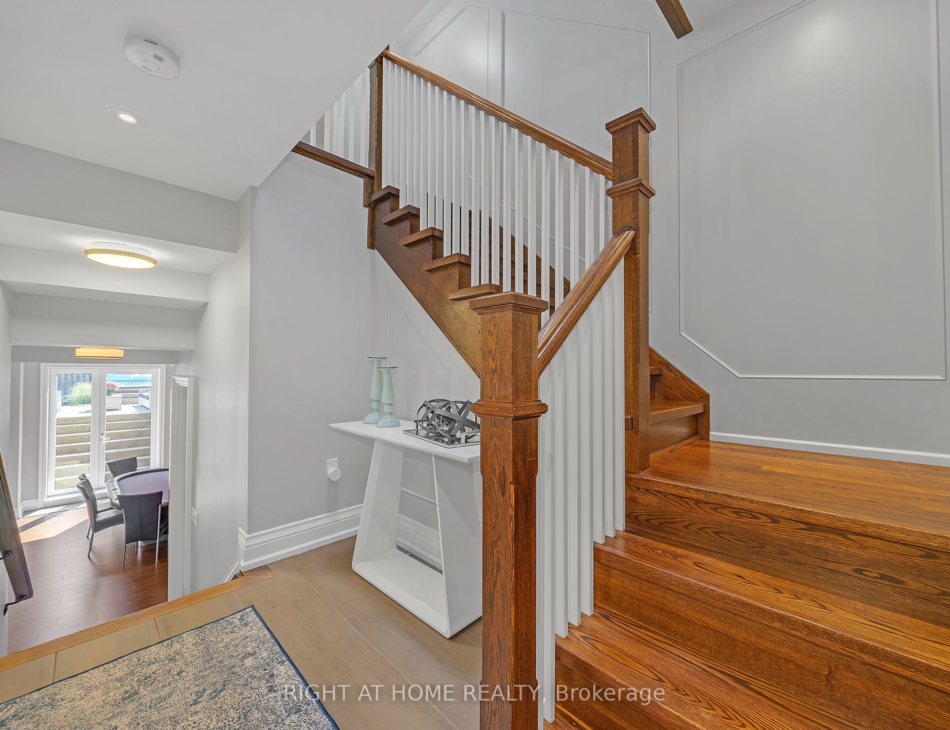 481 Broadway Ave
