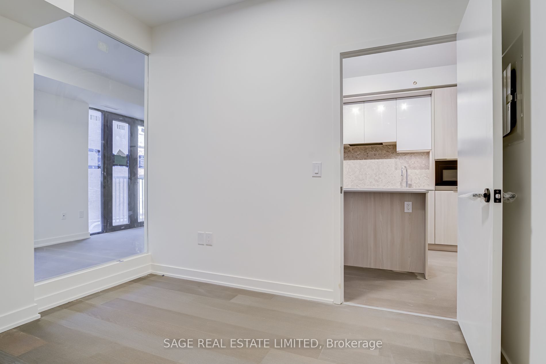 123 Portland St, #205