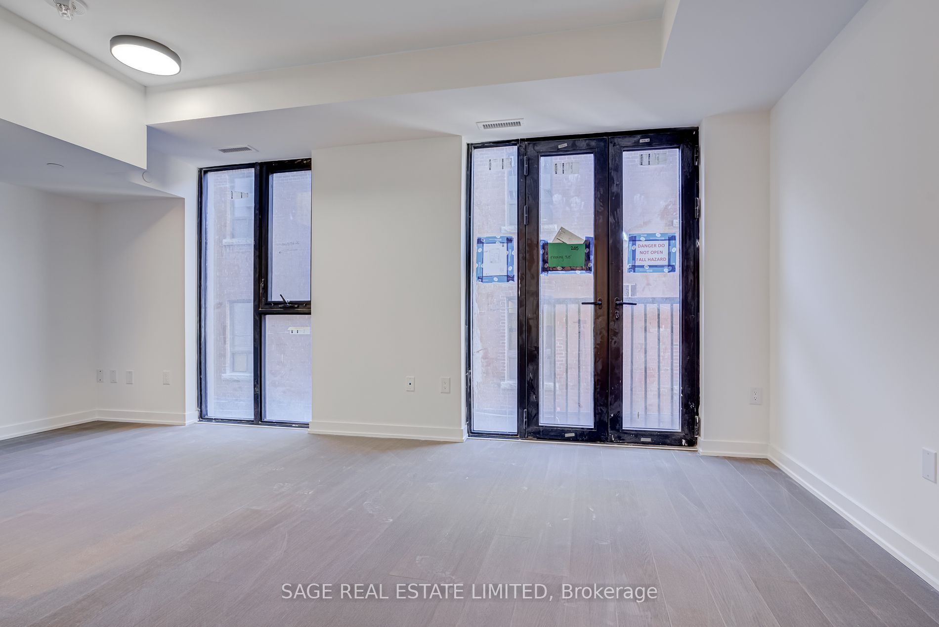 123 Portland St, #205