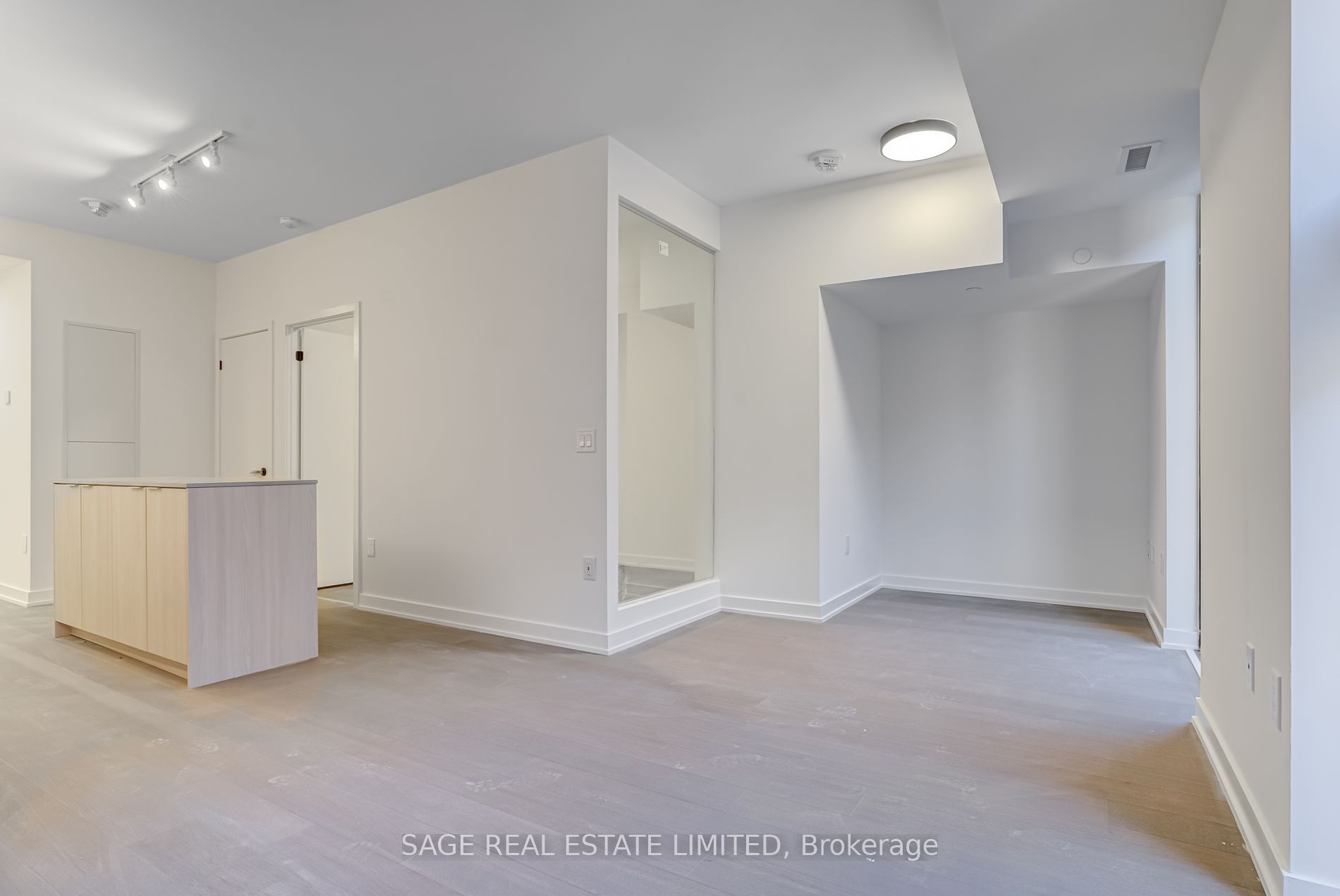 123 Portland St, #205
