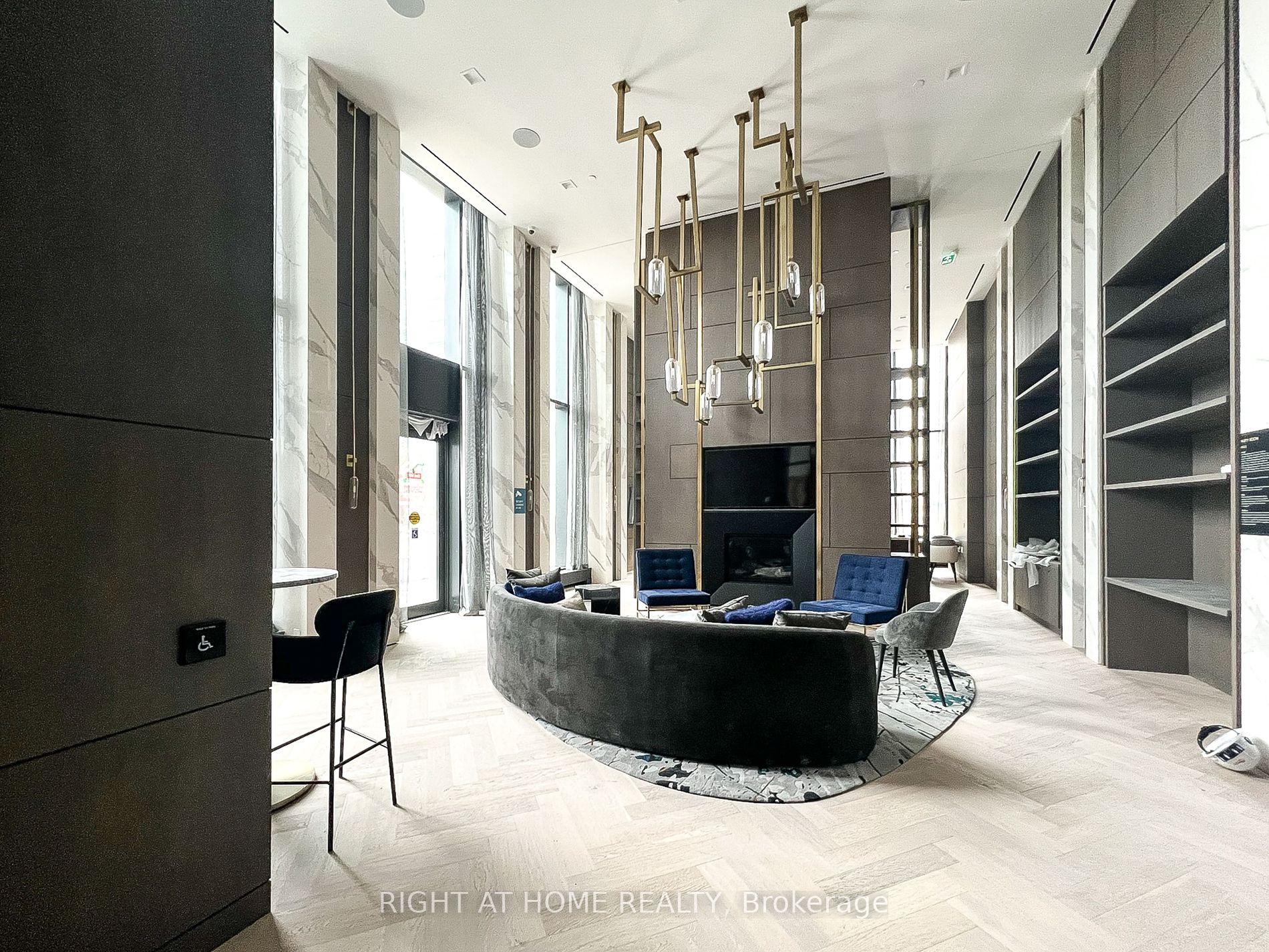 15 Holmes Avenue, #2407