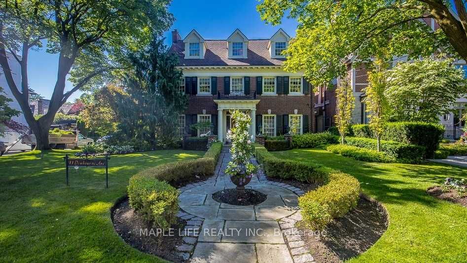 11 Dewbourne Avenue