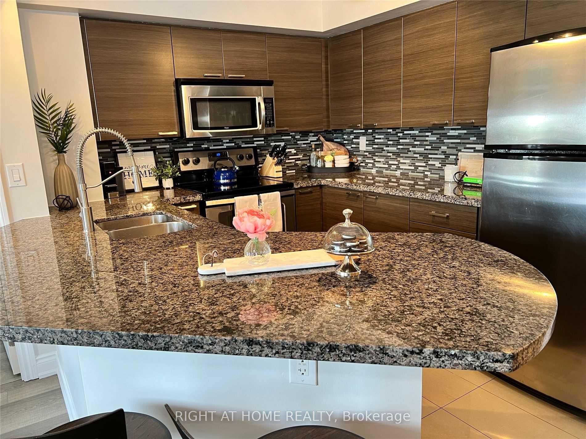 760 Sheppard Ave W, #508