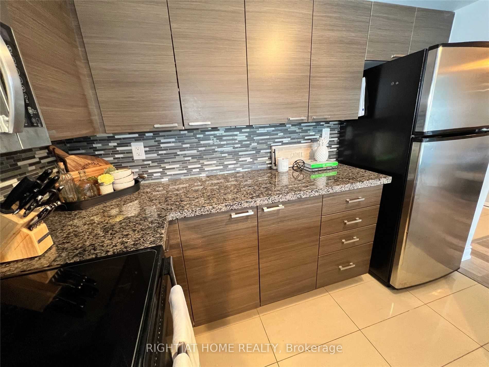 760 Sheppard Ave W, #508