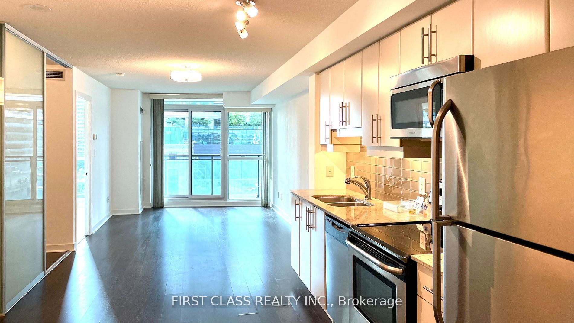 33 Bay St, #801