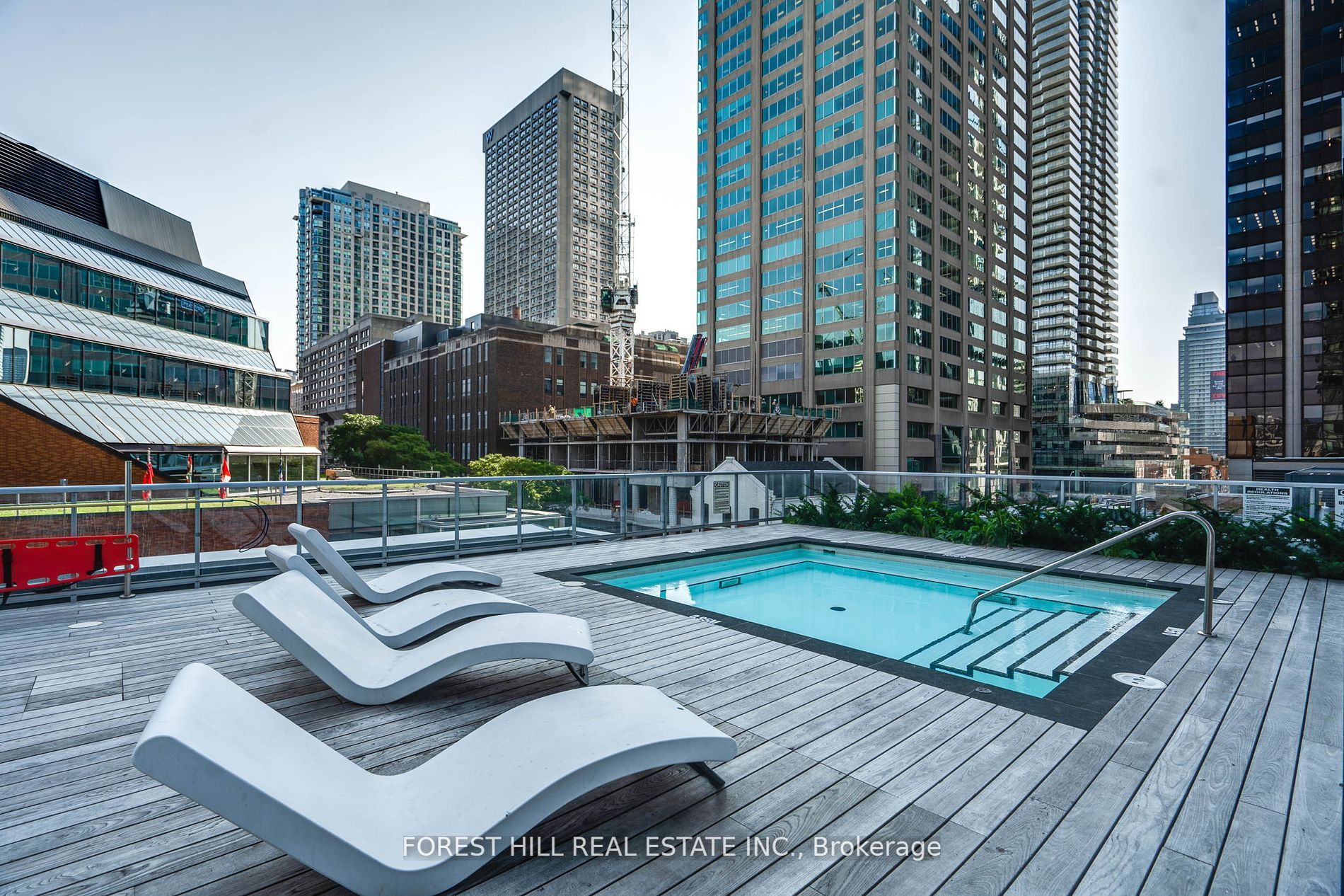 1 Yorkville Ave, #802