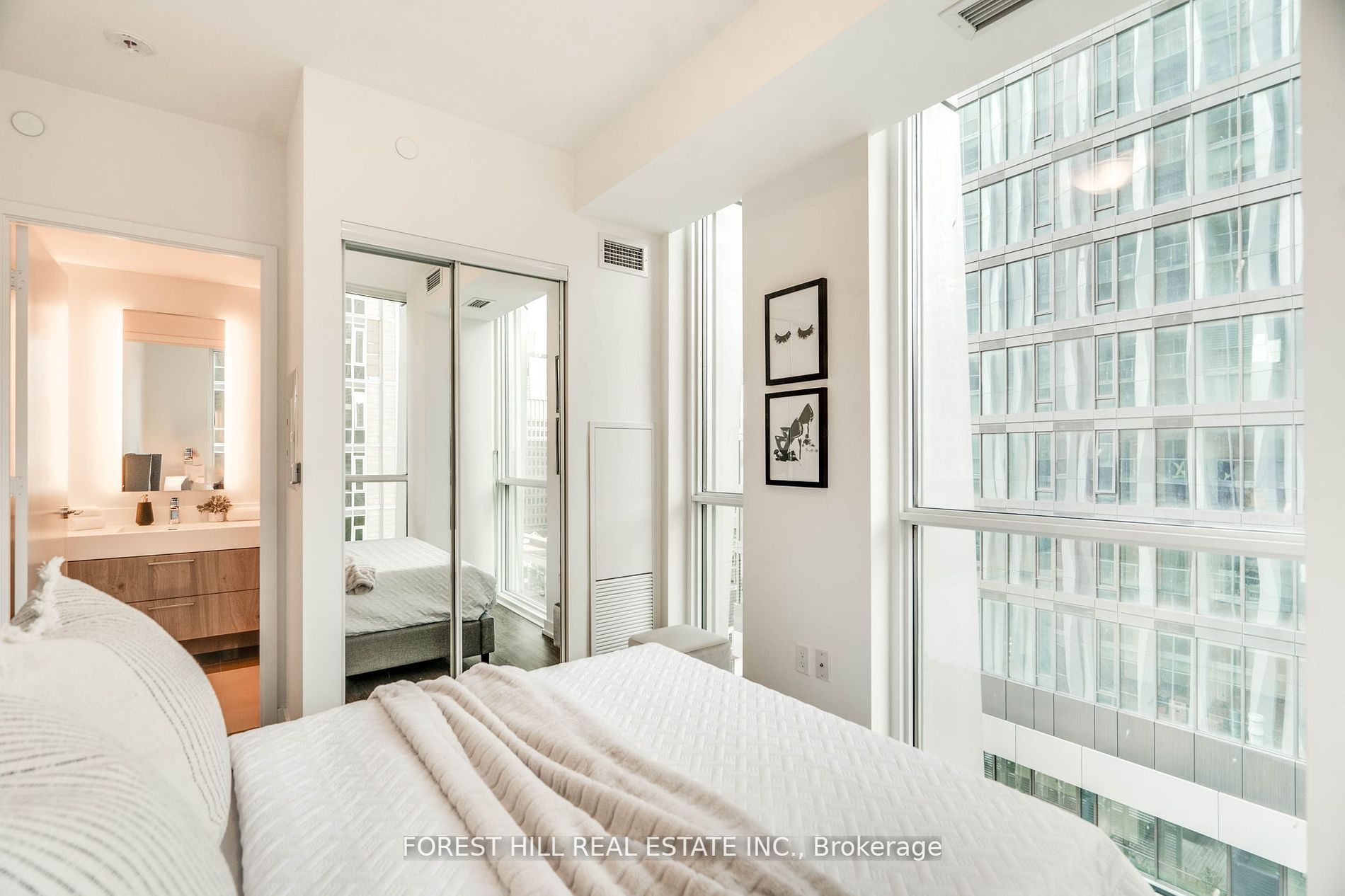 1 Yorkville Ave, #802