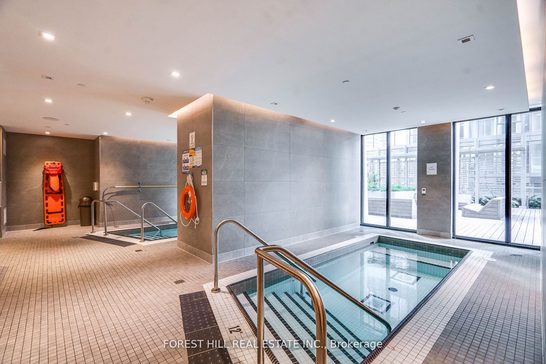 1 Yorkville Ave, #802