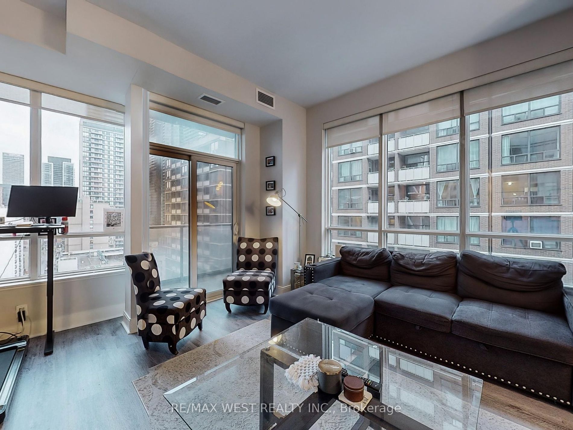 21 Balmuto St, #1202