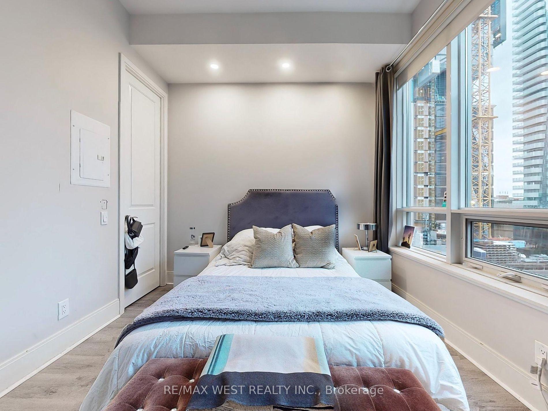 21 Balmuto St, #1202