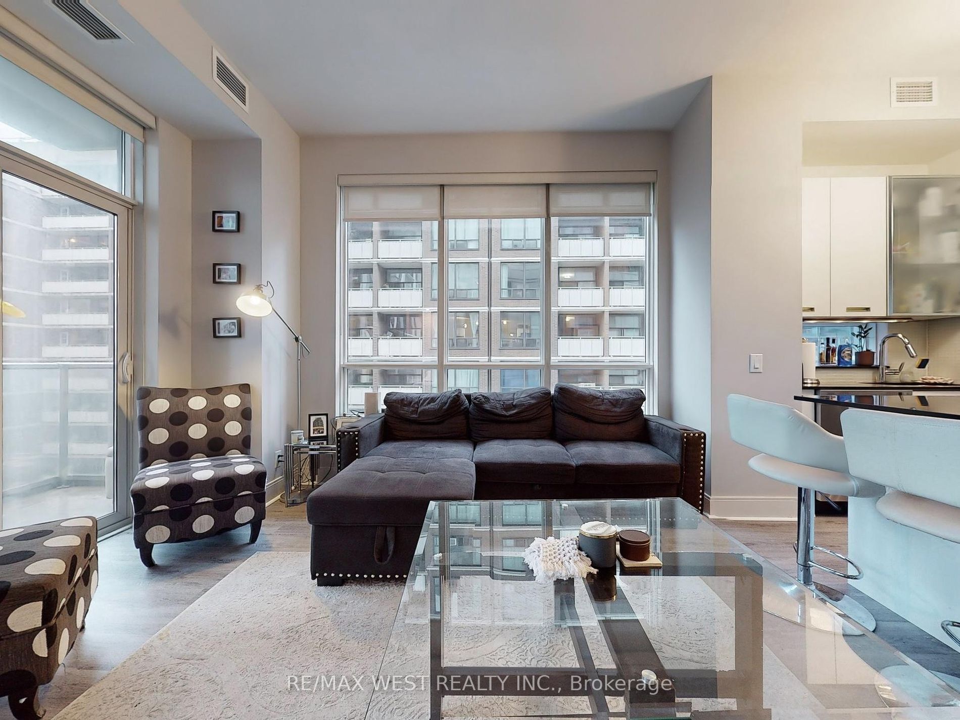 21 Balmuto St, #1202