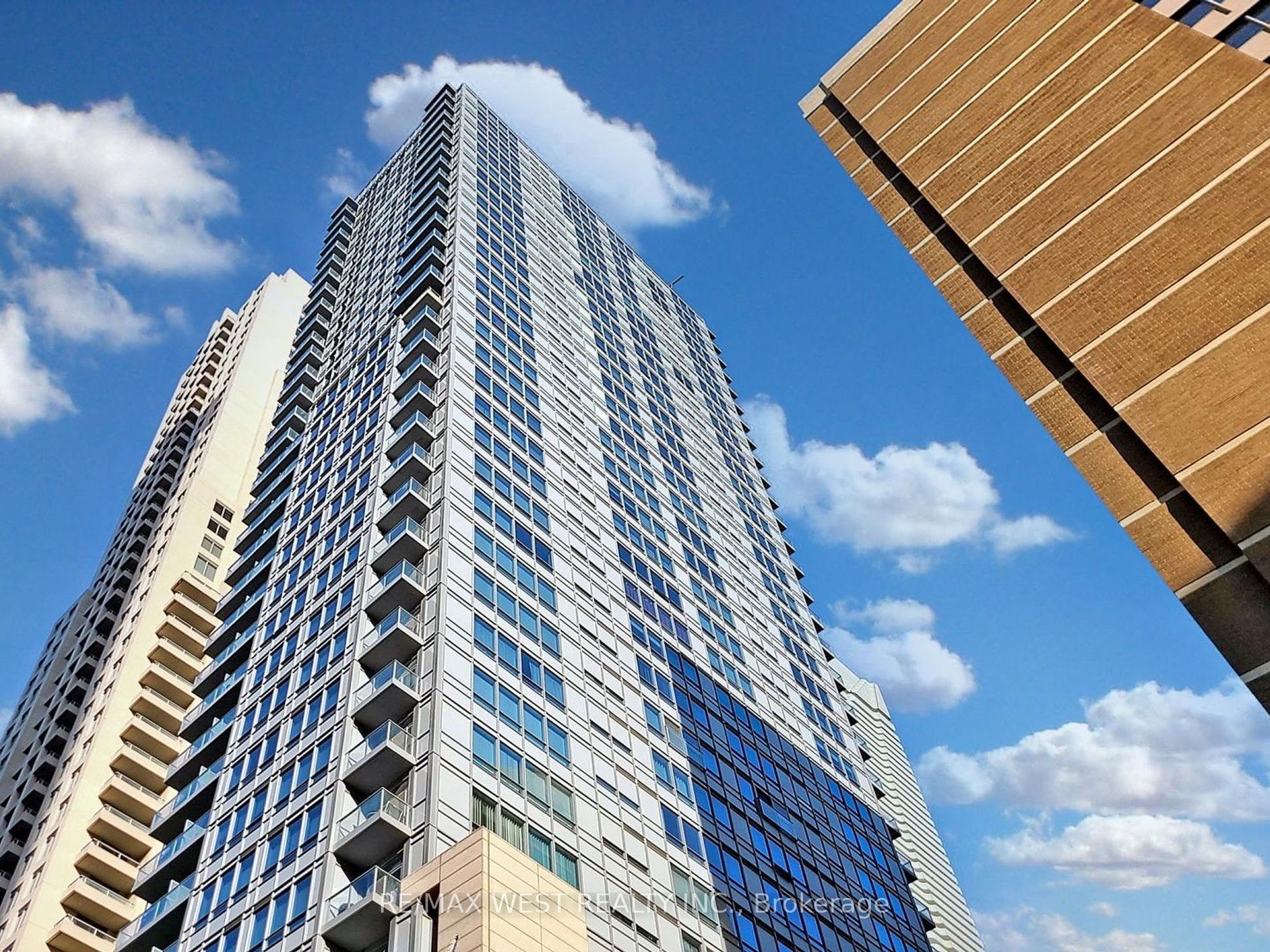 21 Balmuto St, #1202