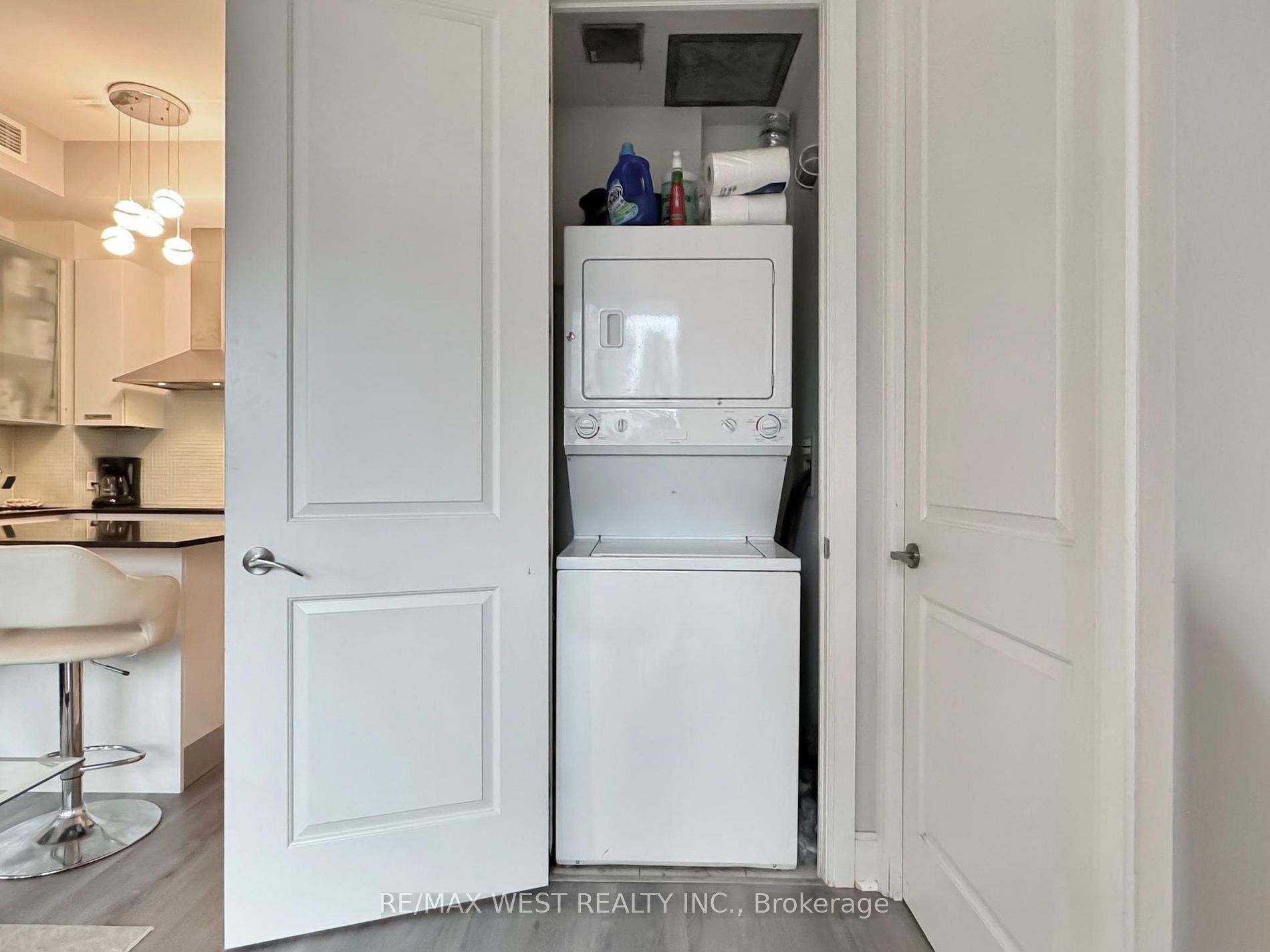 21 Balmuto St, #1202