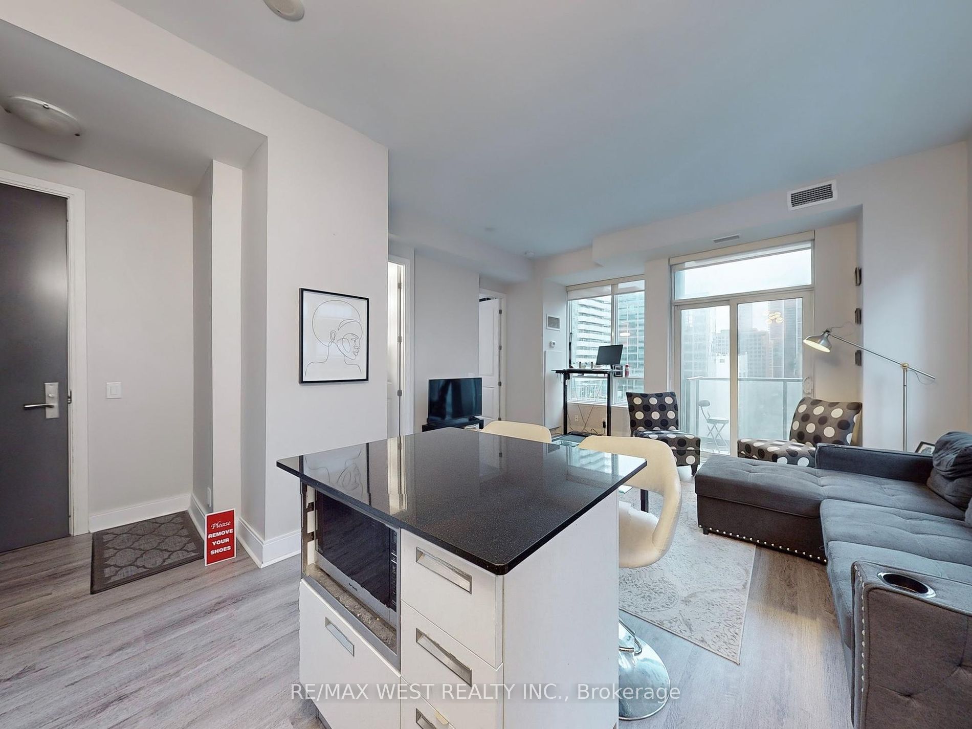 21 Balmuto St, #1202