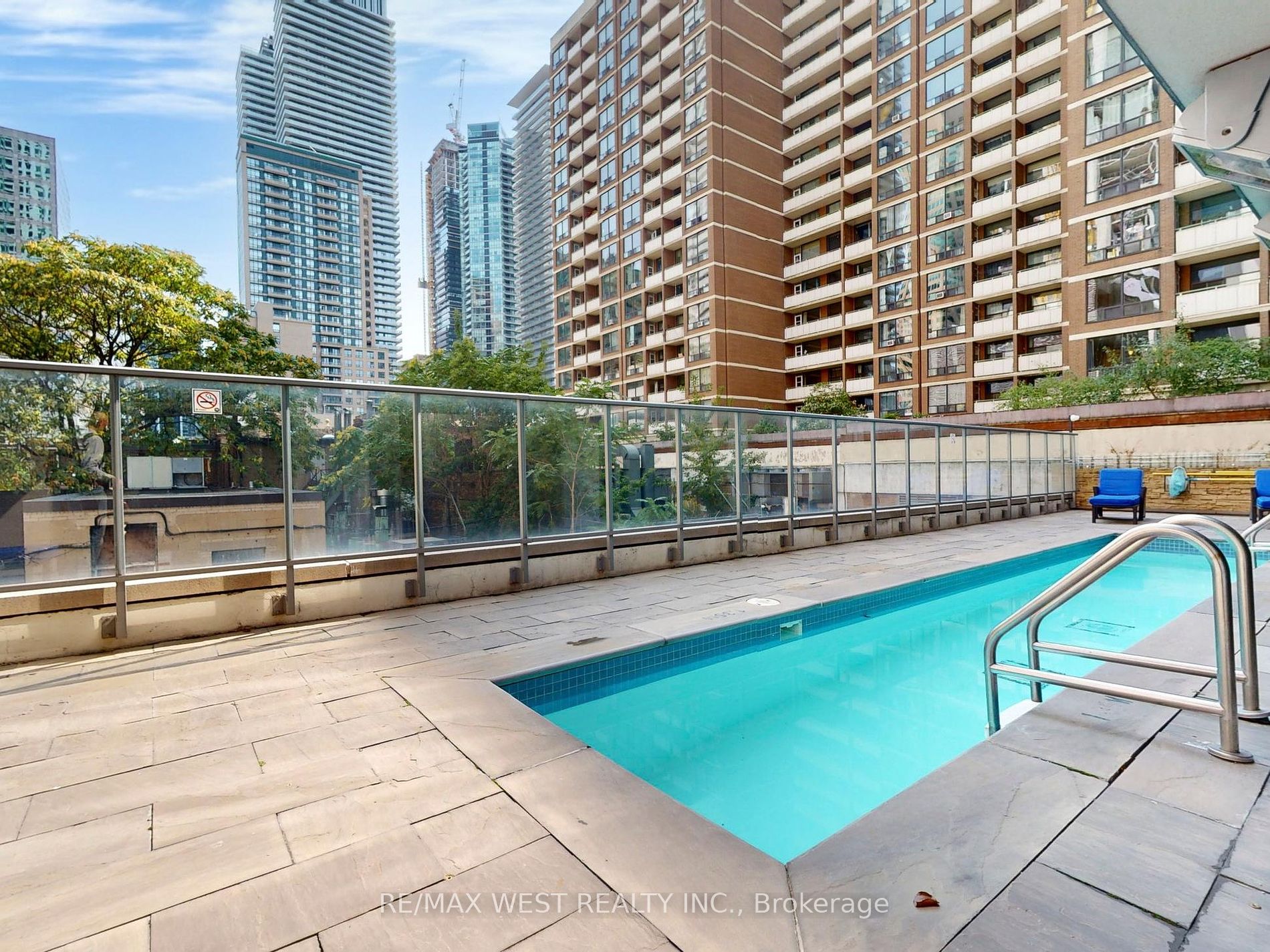 21 Balmuto St, #1202