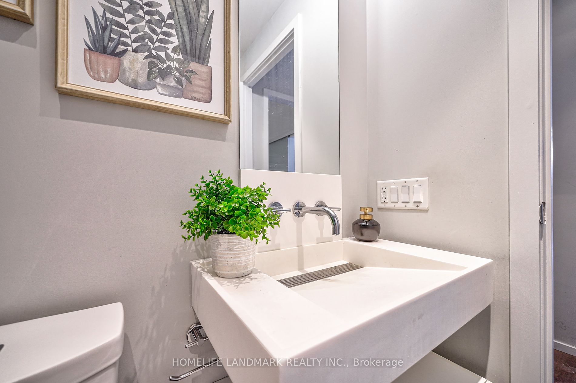5 St Joseph St, #220