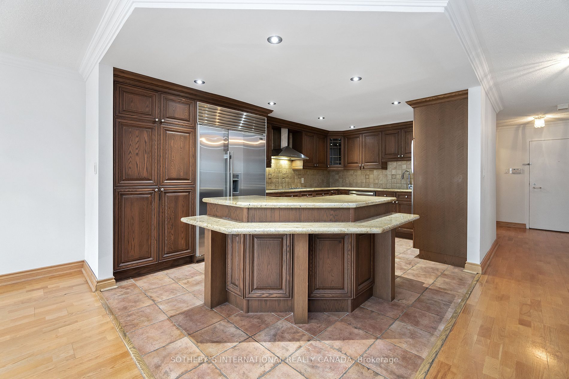 401 Queens Quay W, #512