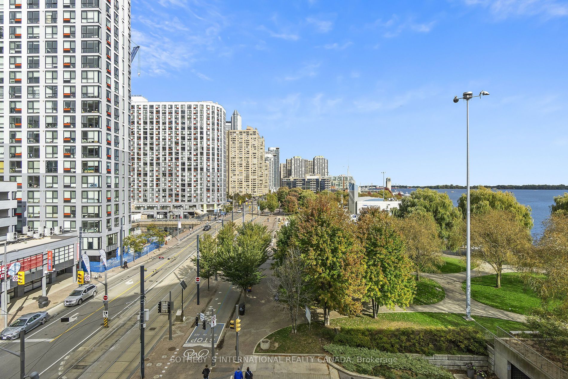 401 Queens Quay W, #512