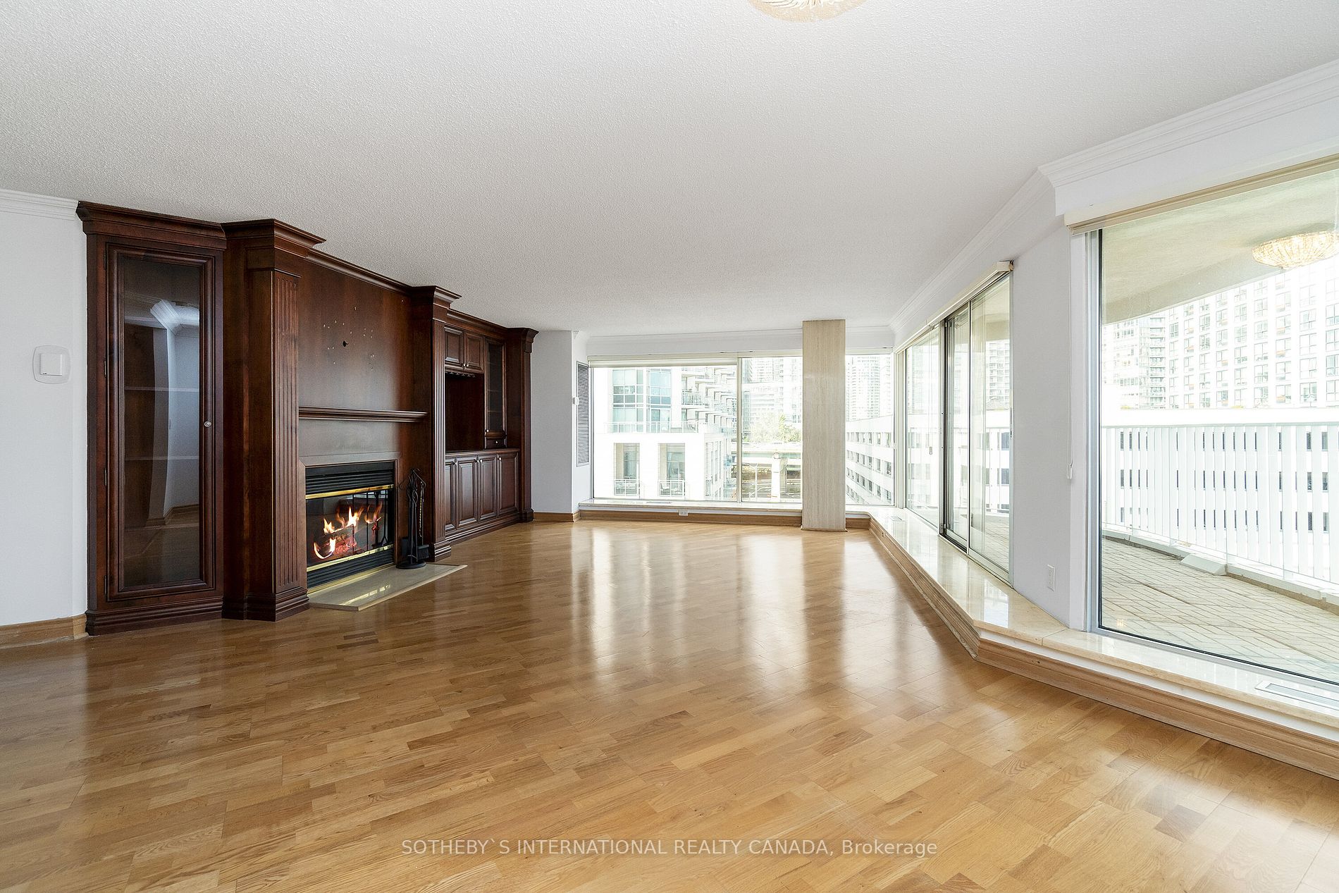 401 Queens Quay W, #512