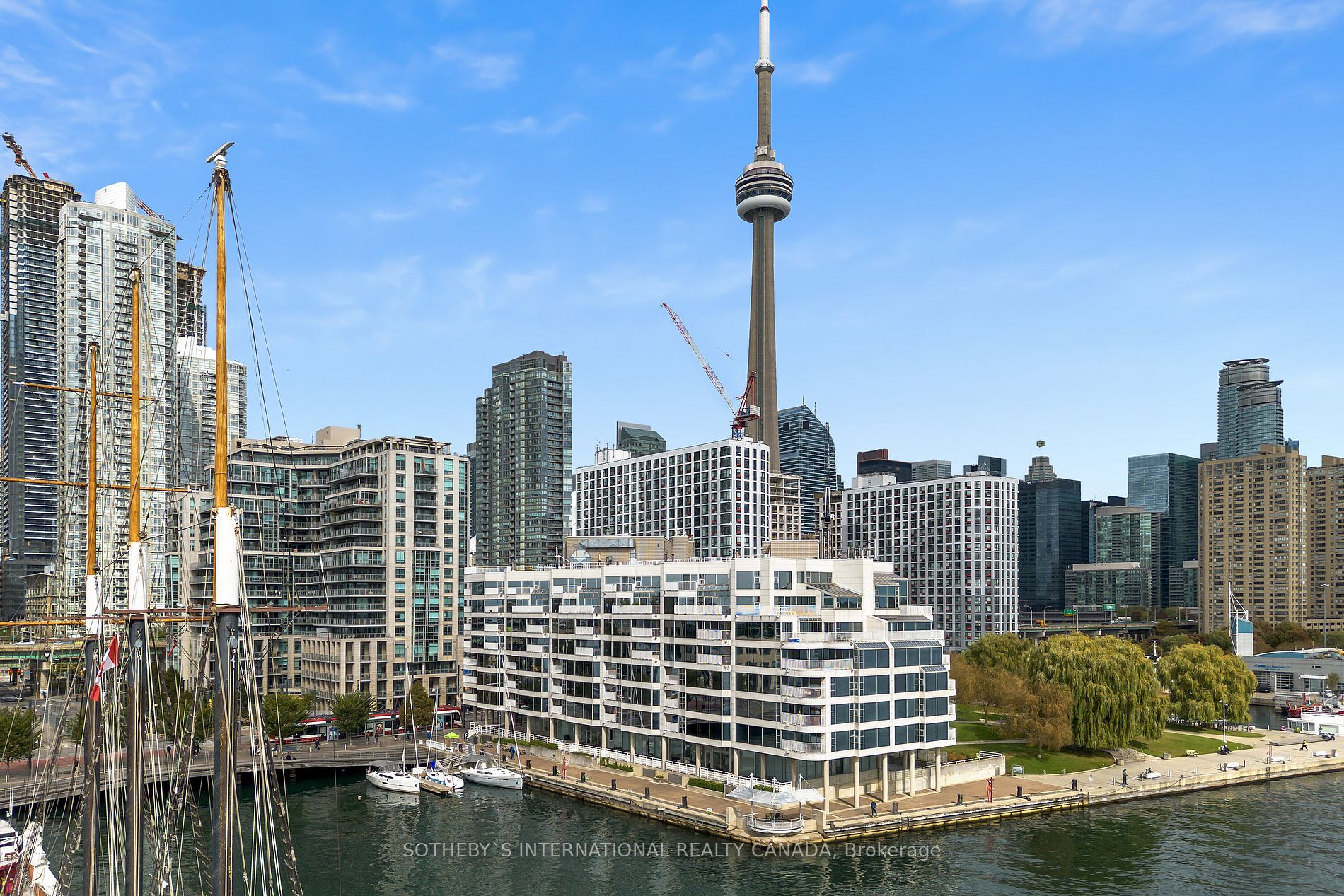 401 Queens Quay W, #512