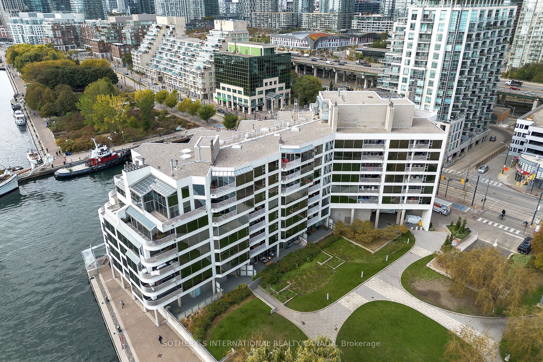 401 Queens Quay W, #512