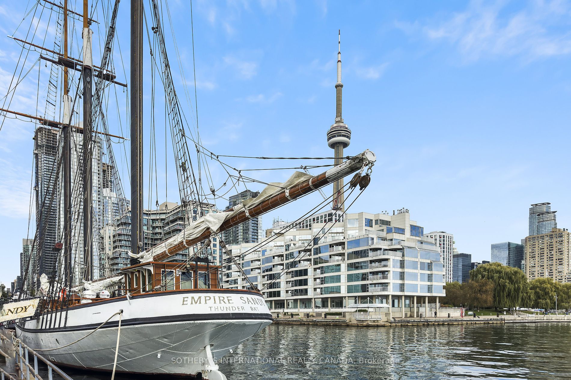 401 Queens Quay W, #512