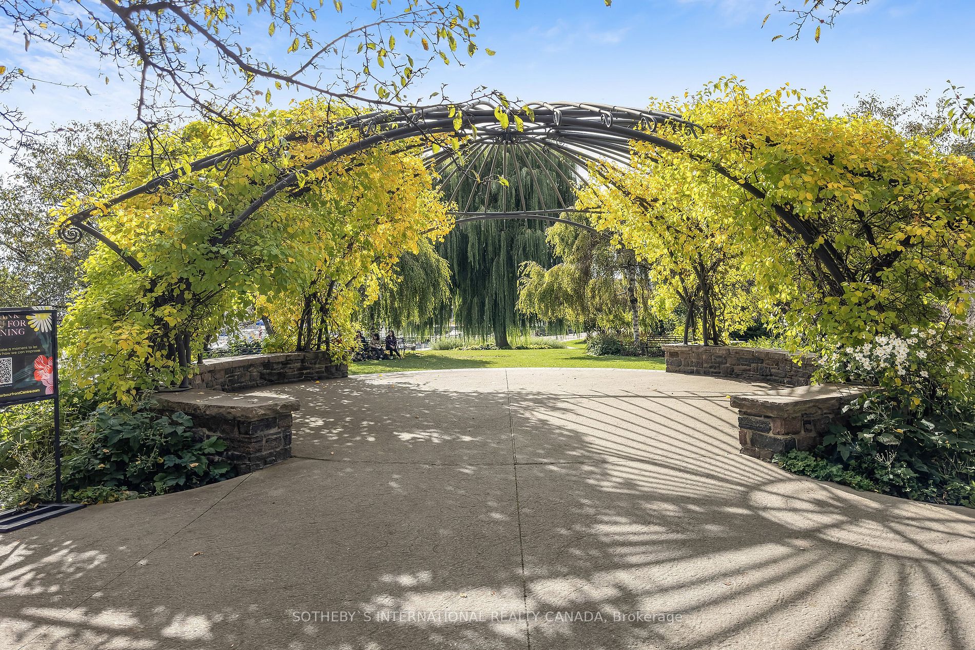 401 Queens Quay W, #512