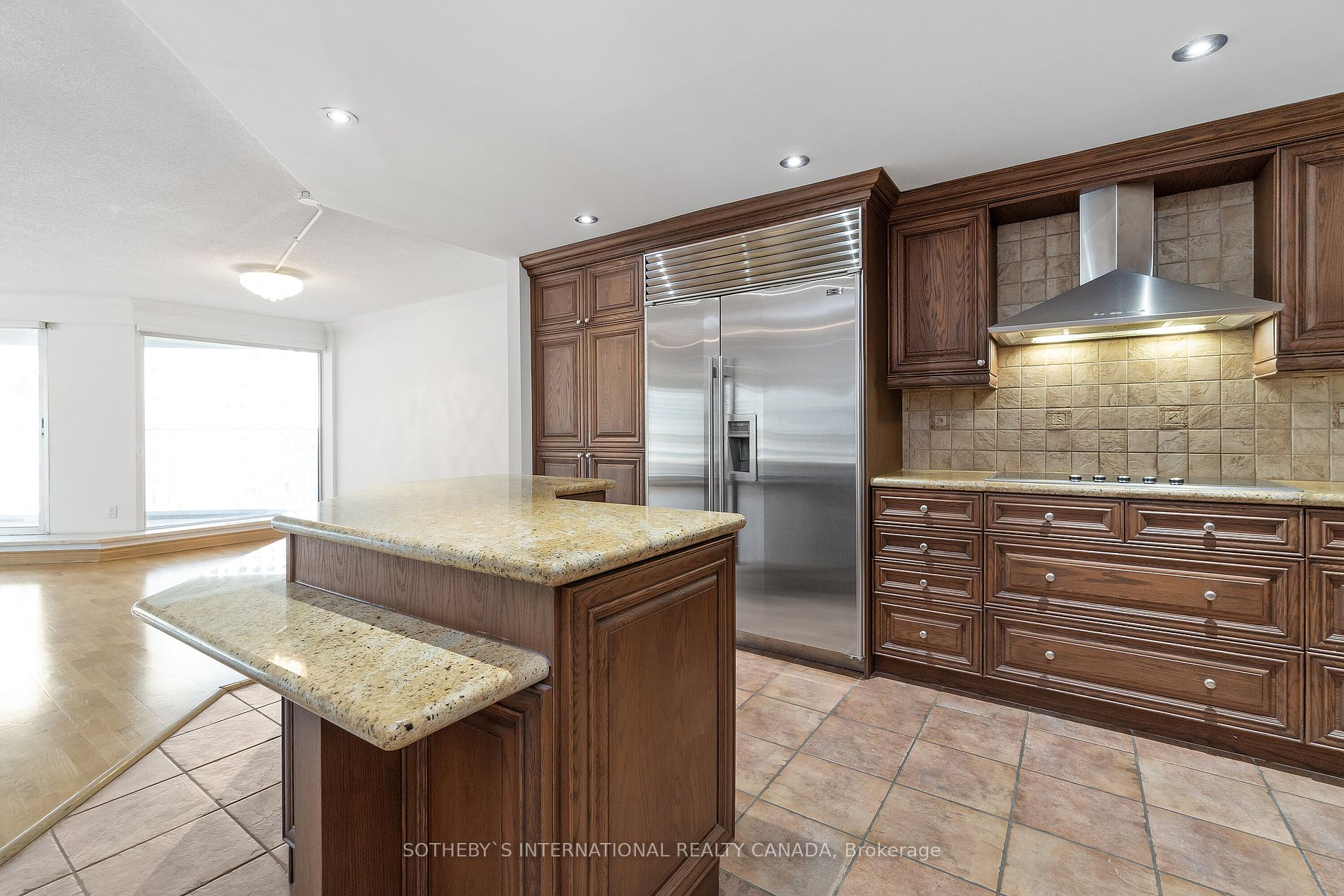 401 Queens Quay W, #512