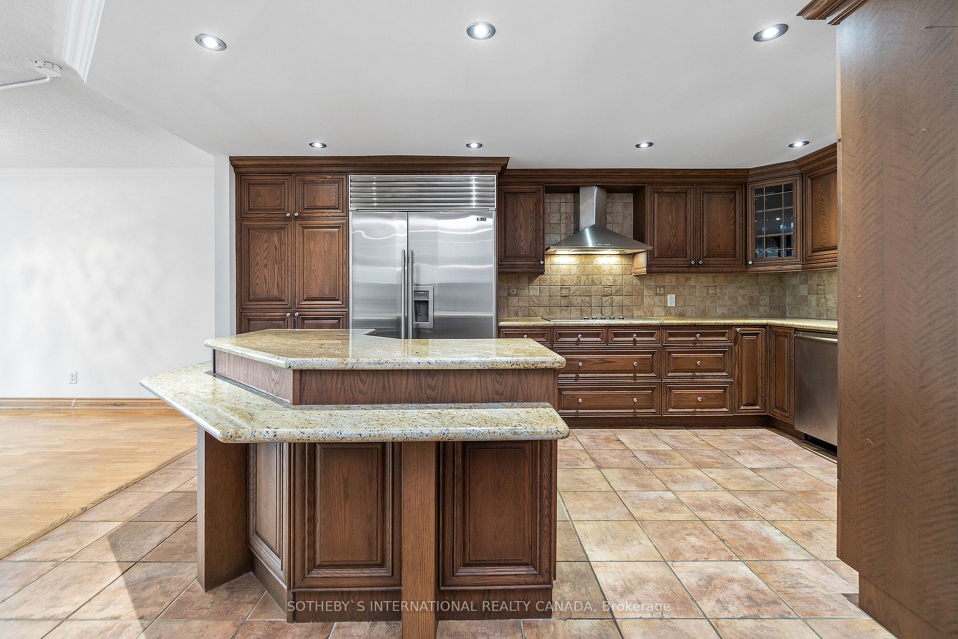 401 Queens Quay W, #512