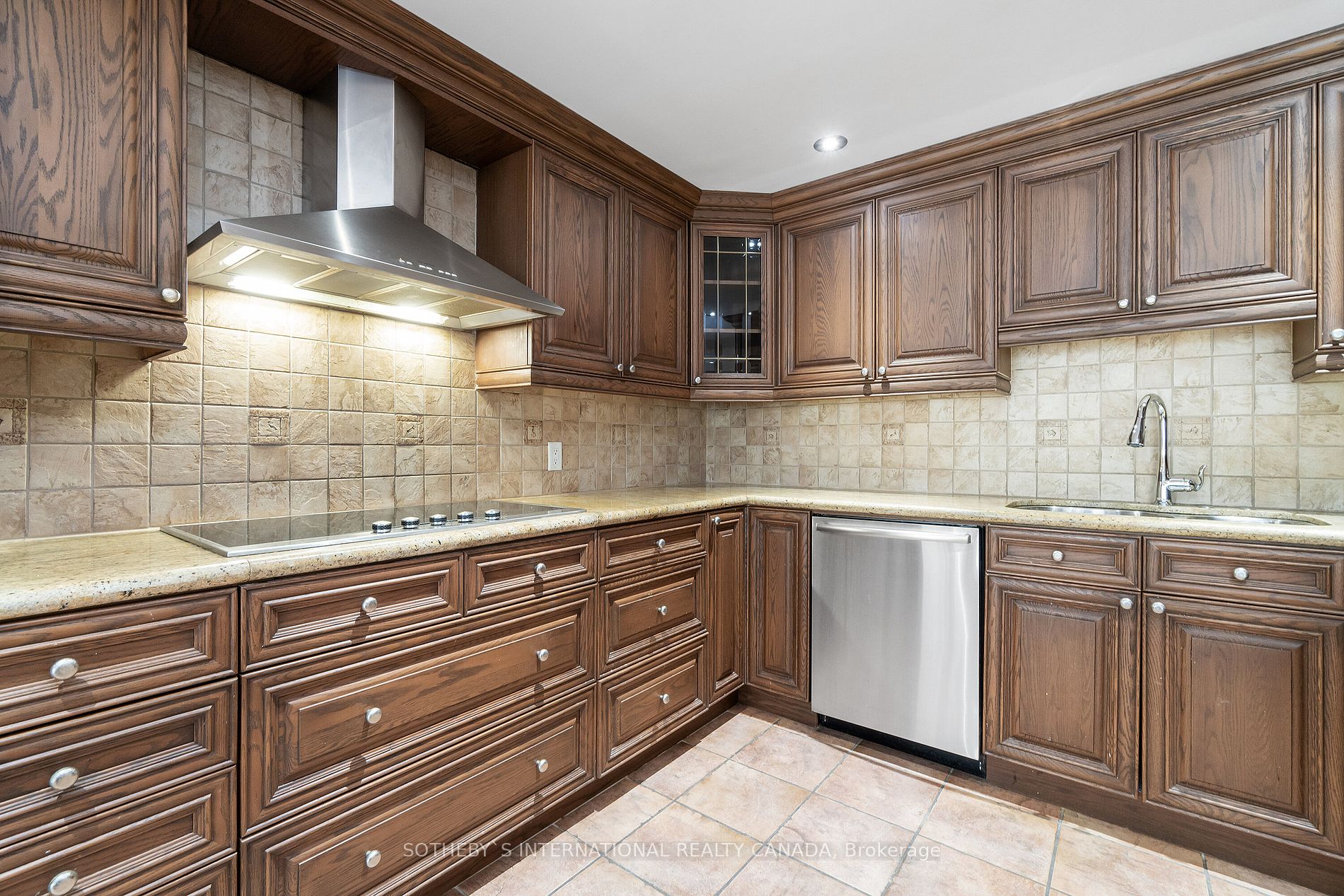 401 Queens Quay W, #512