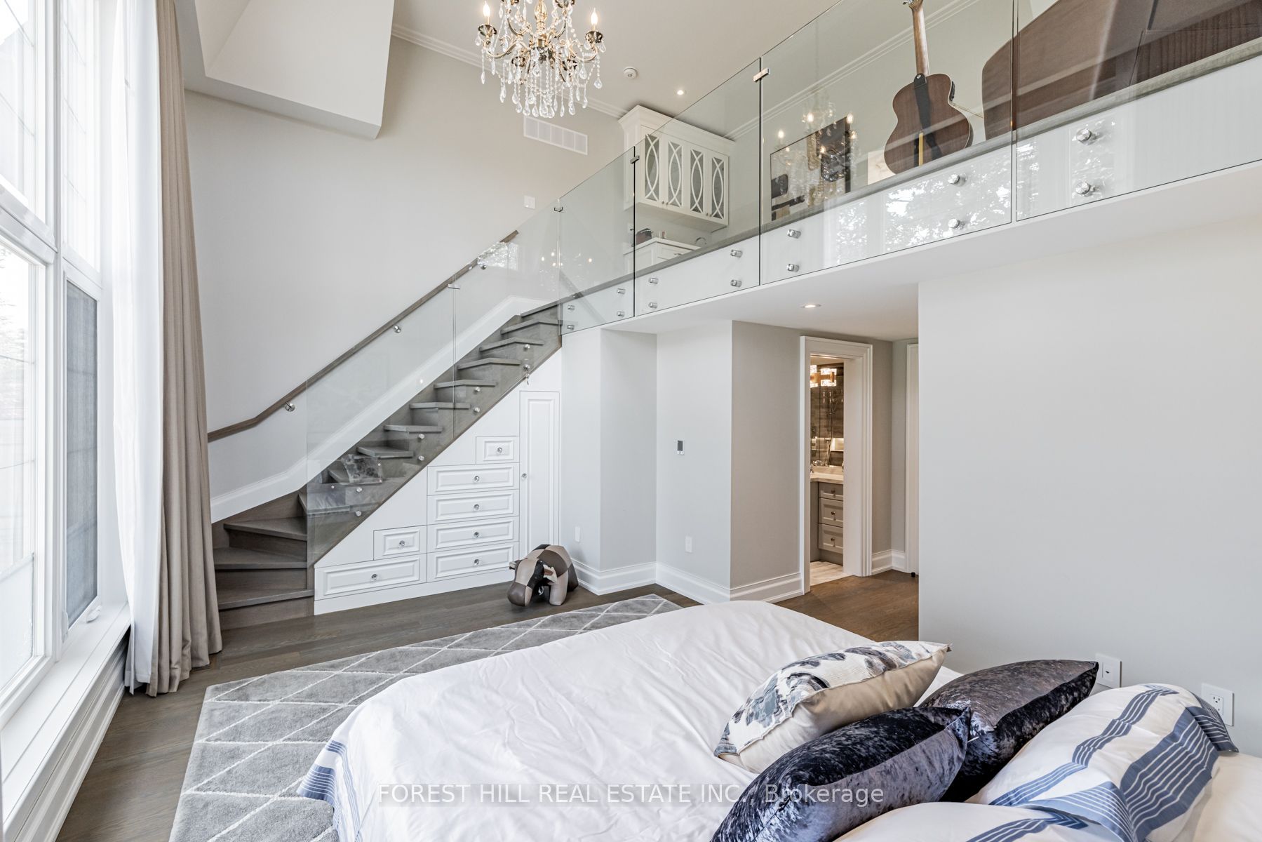 61 Hawksbury Drive