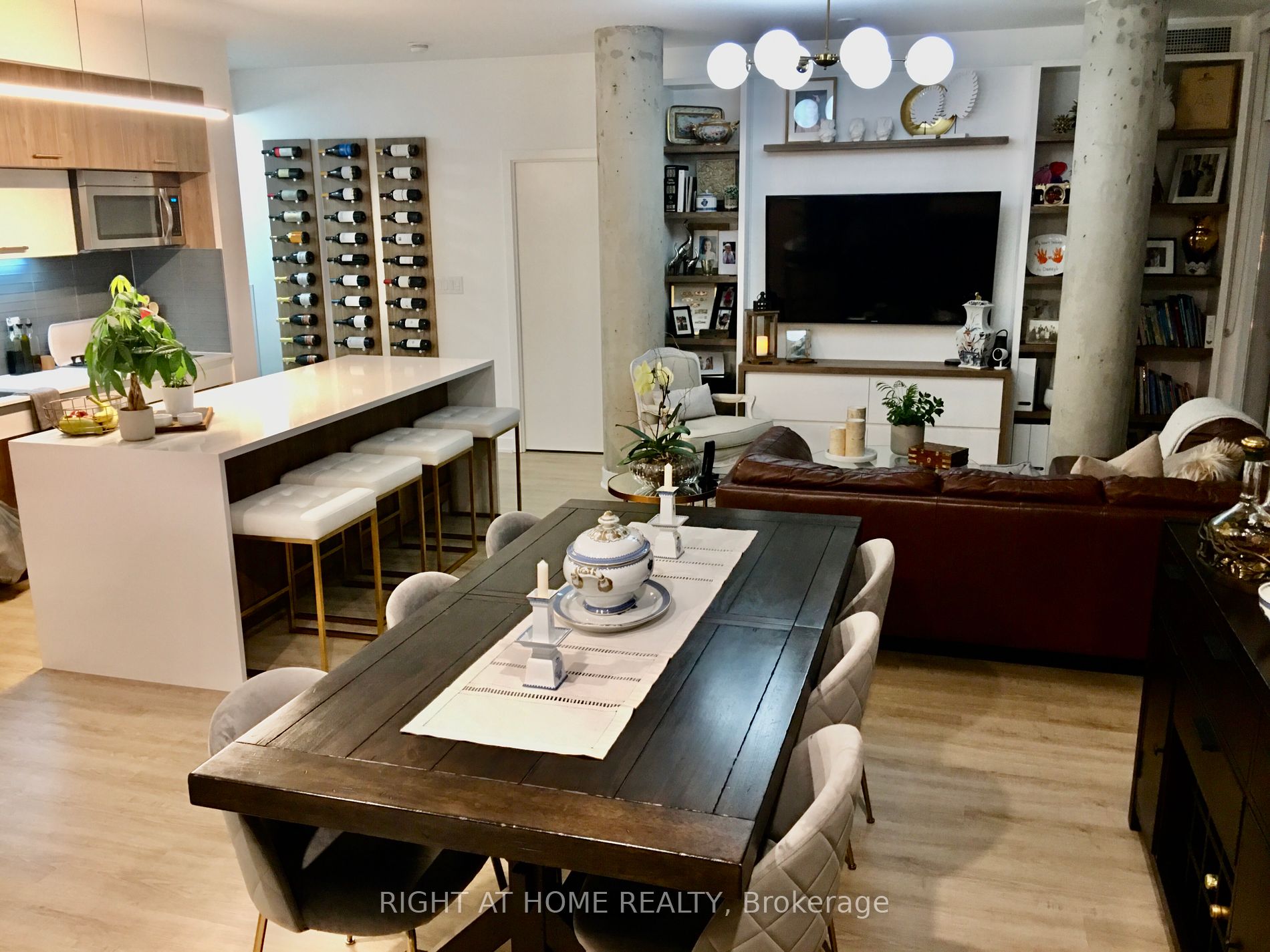 205 Manning Ave, #310