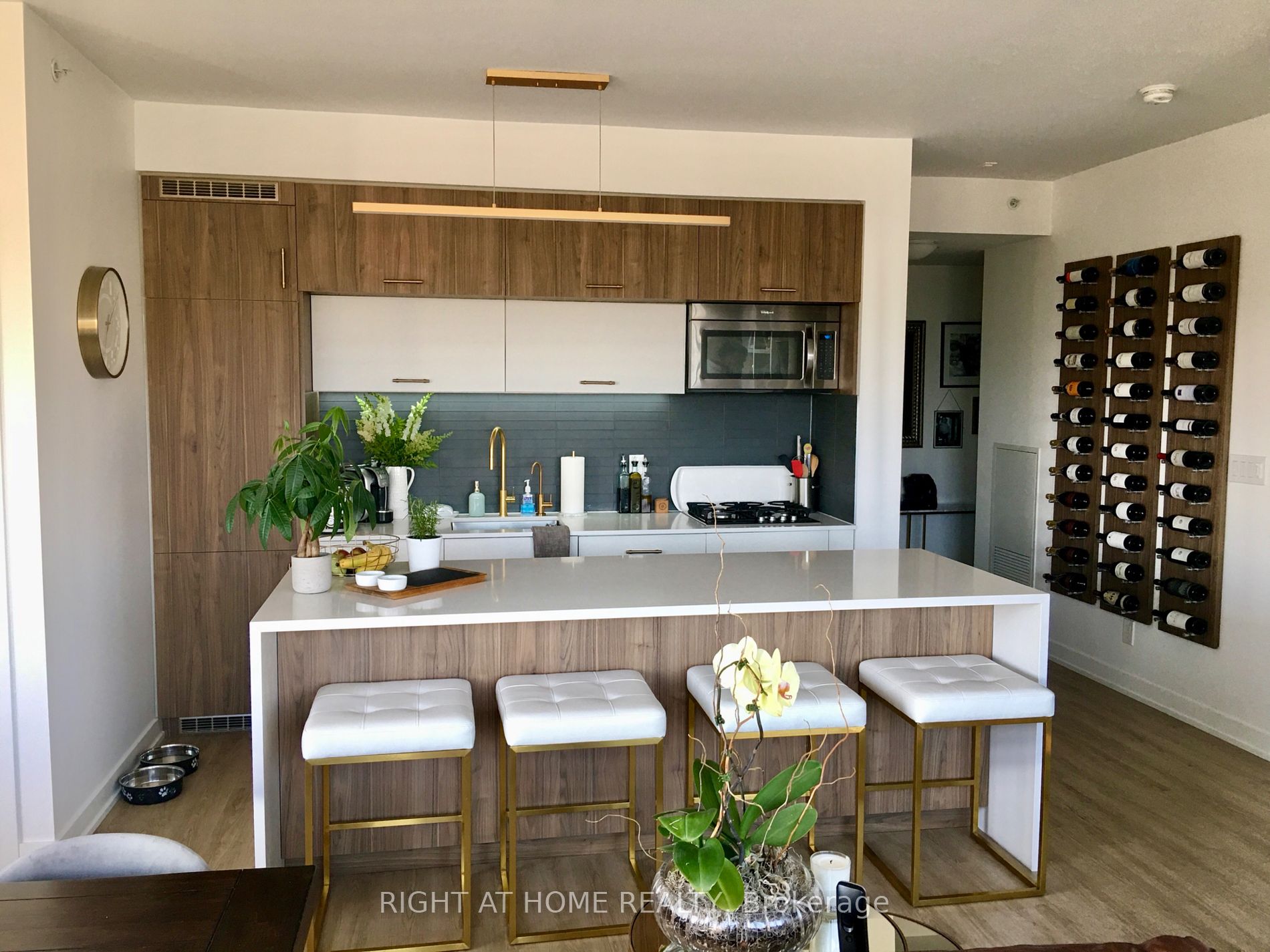 205 Manning Ave, #310