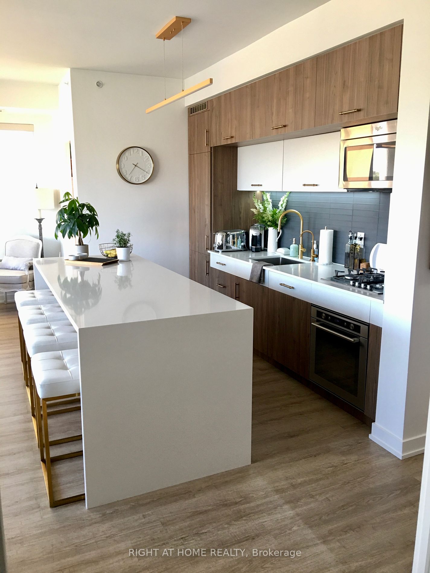205 Manning Ave, #310