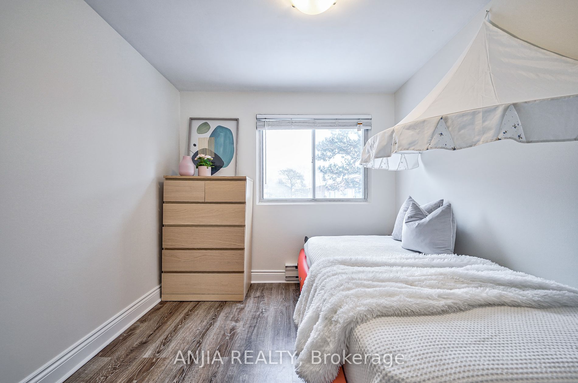 32 Thorny Vineway, #15